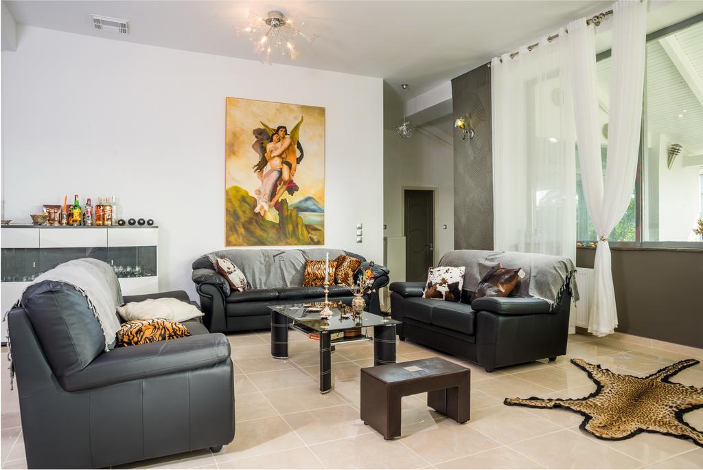 Vila Guarda L'orizzonte Laganas